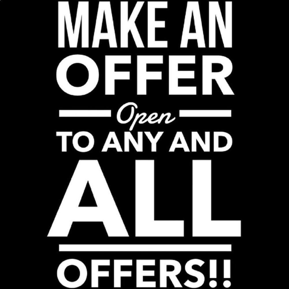 MAKE AN OFFER!! 😀😀😀